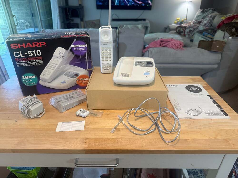 Sharp CL-510 25-Channel Cordless Phone with Digital Answering System